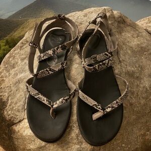 Womens sandals
